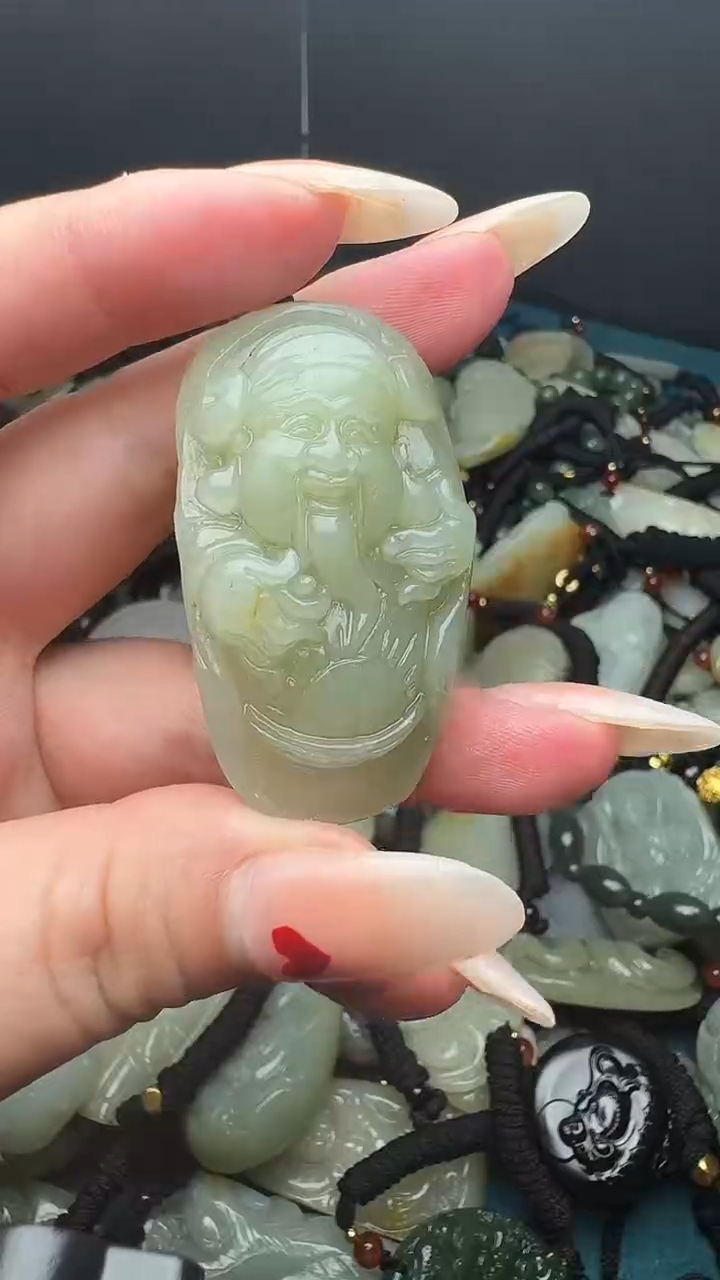 和田玉未镶嵌颈饰1