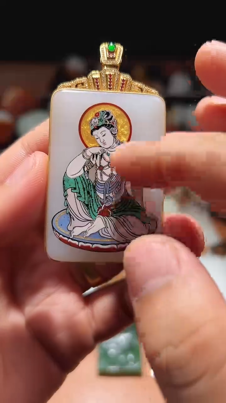 未镶嵌和田玉把件行***。和田玉