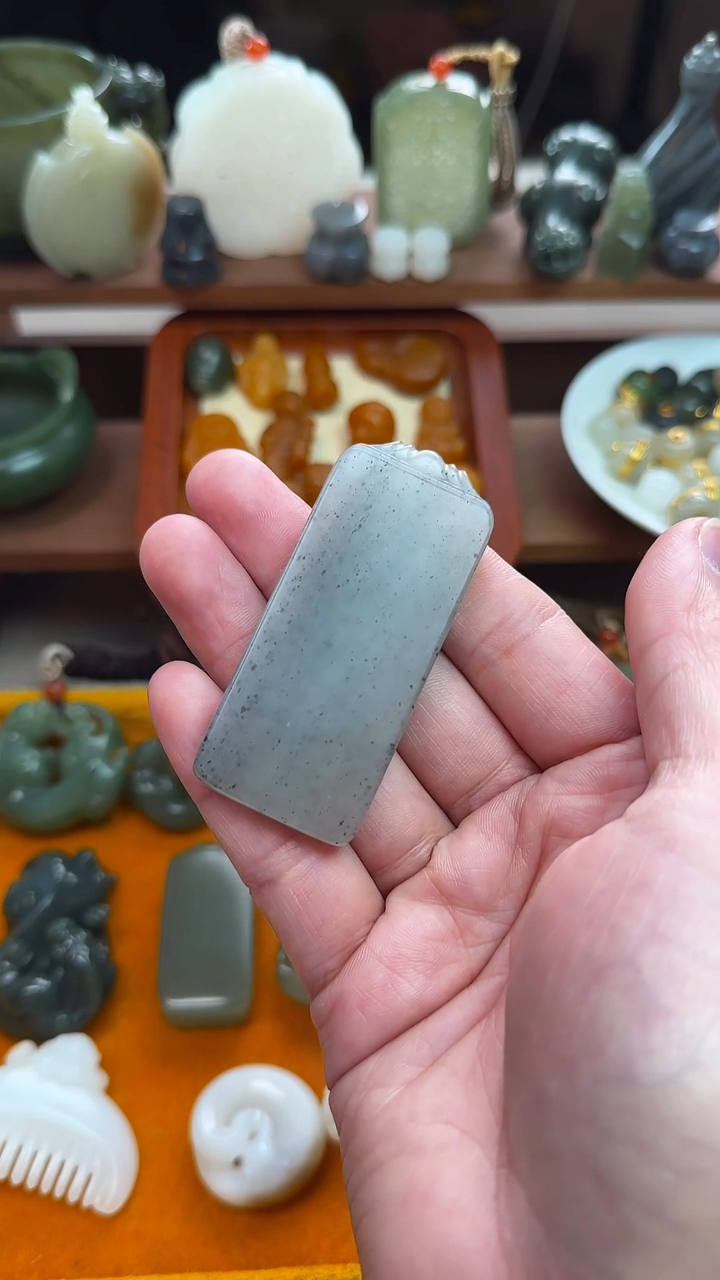 【闪购商品】和田玉吊坠(不含链)未镶嵌无事牌苏工