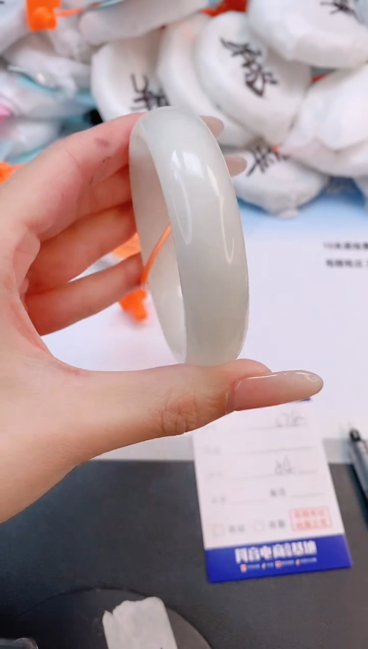 未镶嵌手镯和田玉11L78-54