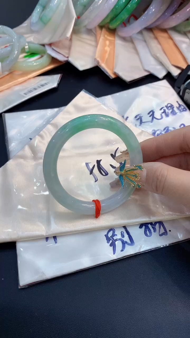 【闪购商品】翡翠手镯未镶嵌0028668347