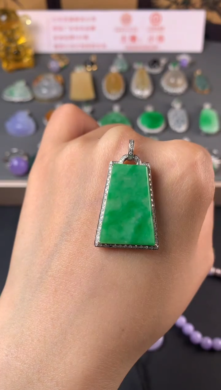吊坠(不含链)18K金镶嵌翡翠吊坠
