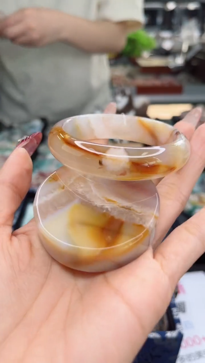 【闪购商品】石英质玉手镯未镶嵌54圈口（赠品镯心）3321099