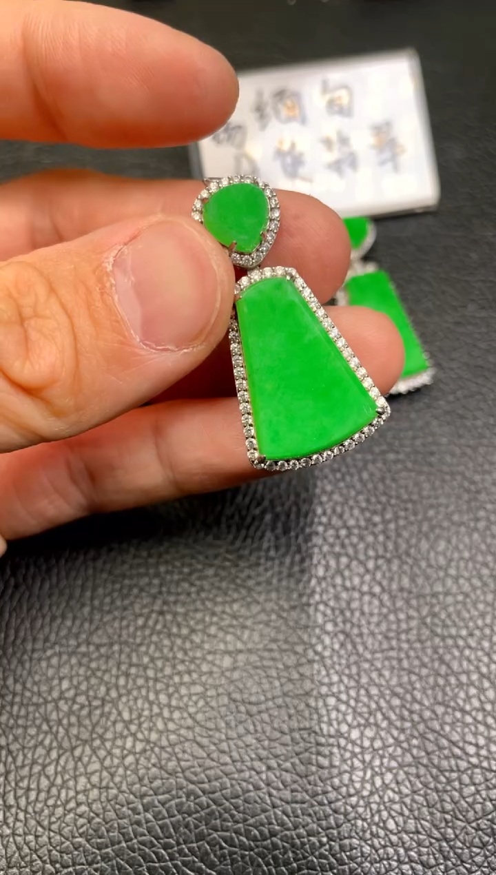 【闪购商品】翡翠吊坠(不含链)银S925镶嵌吊坠