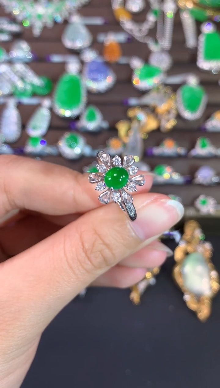 【闪购商品】翡翠戒指18K金镶嵌A648|13800