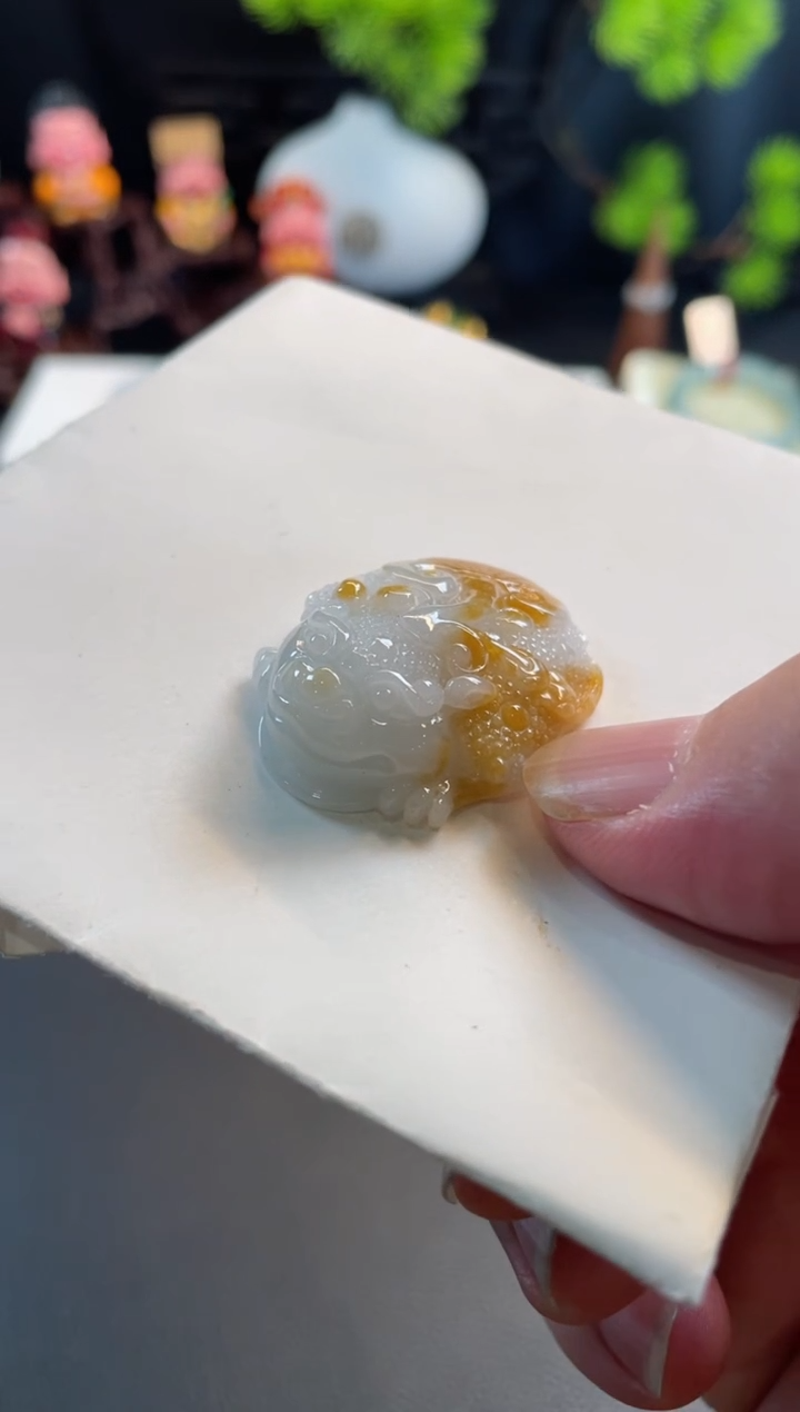 翡翠未镶嵌颈饰31 金蟾