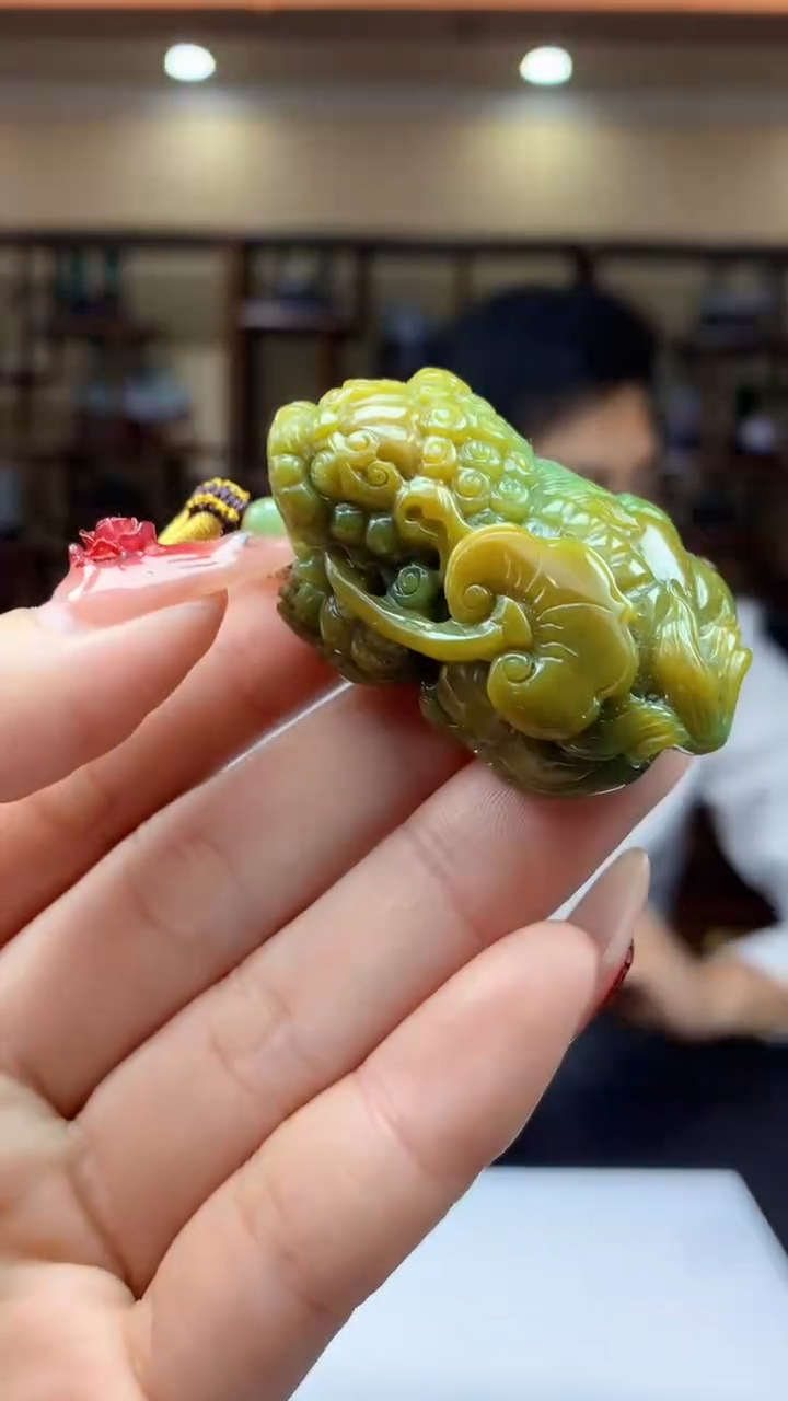 【闪购商品】定制翡翠未镶嵌1002ry-毛货挂件45