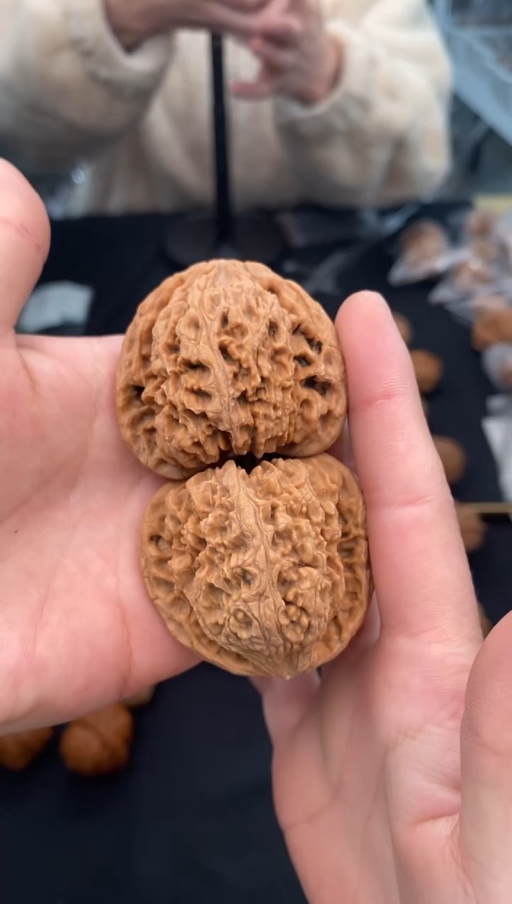 【闪购商品】文玩核桃把件南疆石44-u182