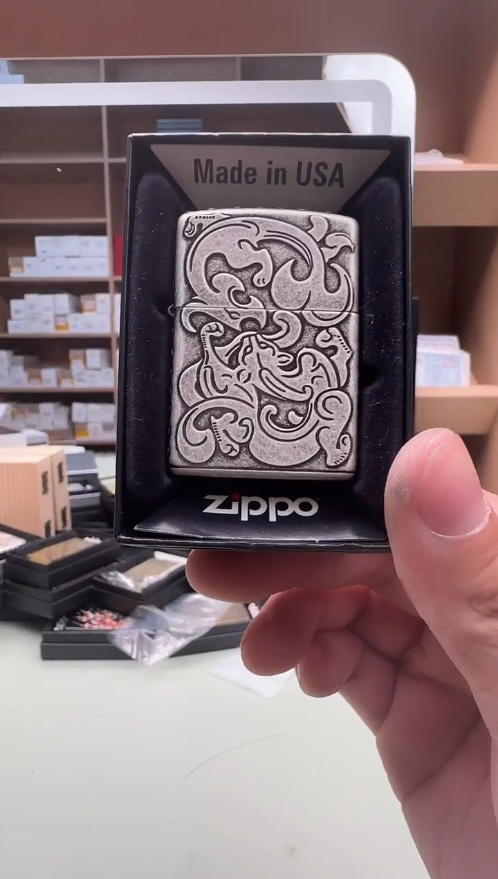 Zippo打火机古银盔甲龙