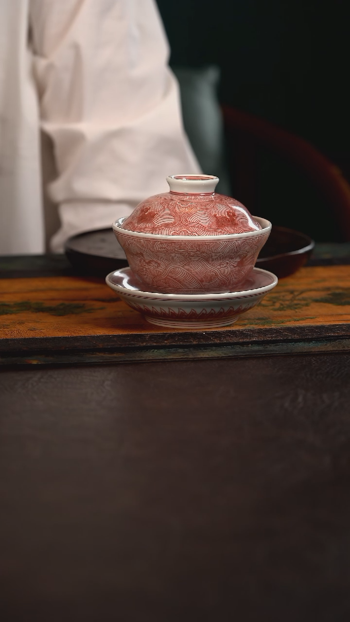 杯贵红窑釉里红海怪三才盖碗