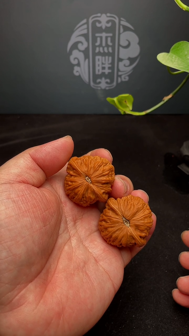 【闪购商品】文玩核桃把件铁锤妹妹39尺（微修，打底，福利）
