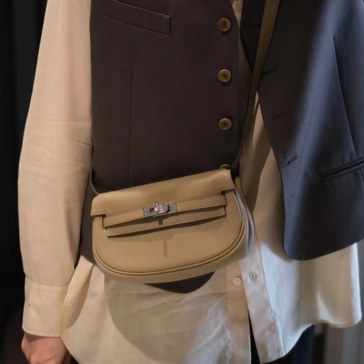 【M系列】2025新款时尚百搭单肩休闲包