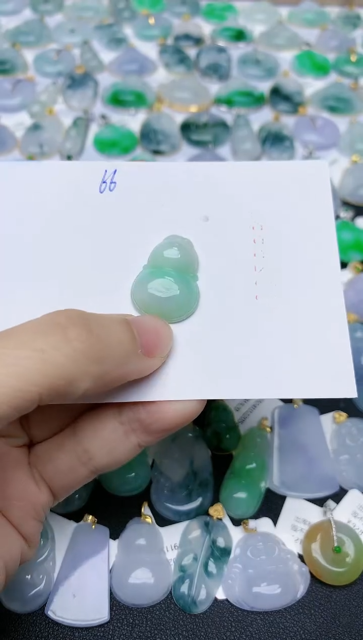 【闪购商品】翡翠颈饰未镶嵌天然翡翠A货    66