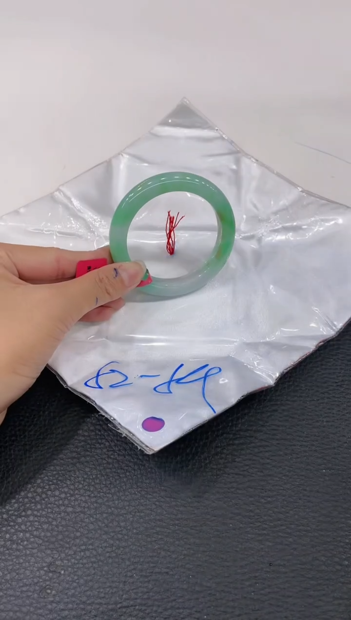 【闪购商品】翡翠手镯未镶嵌手镯