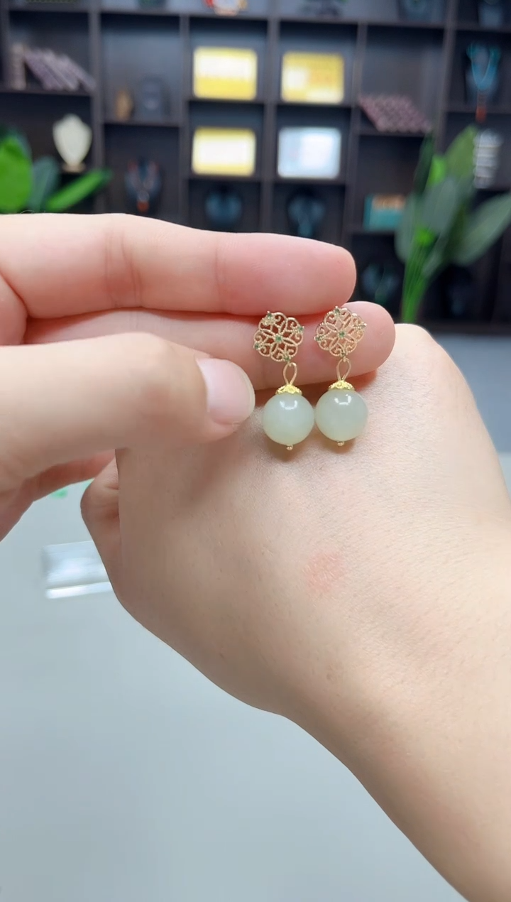 银S925镶嵌和田玉（青白玉）耳饰724000