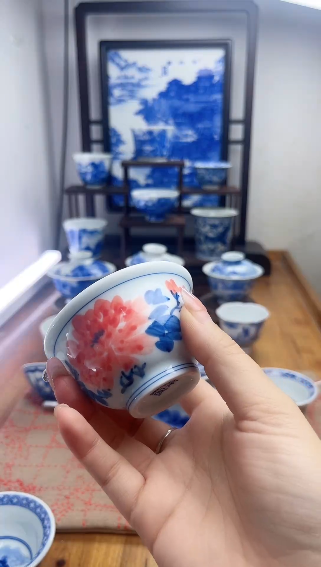 手工手绘花卉图案压手杯