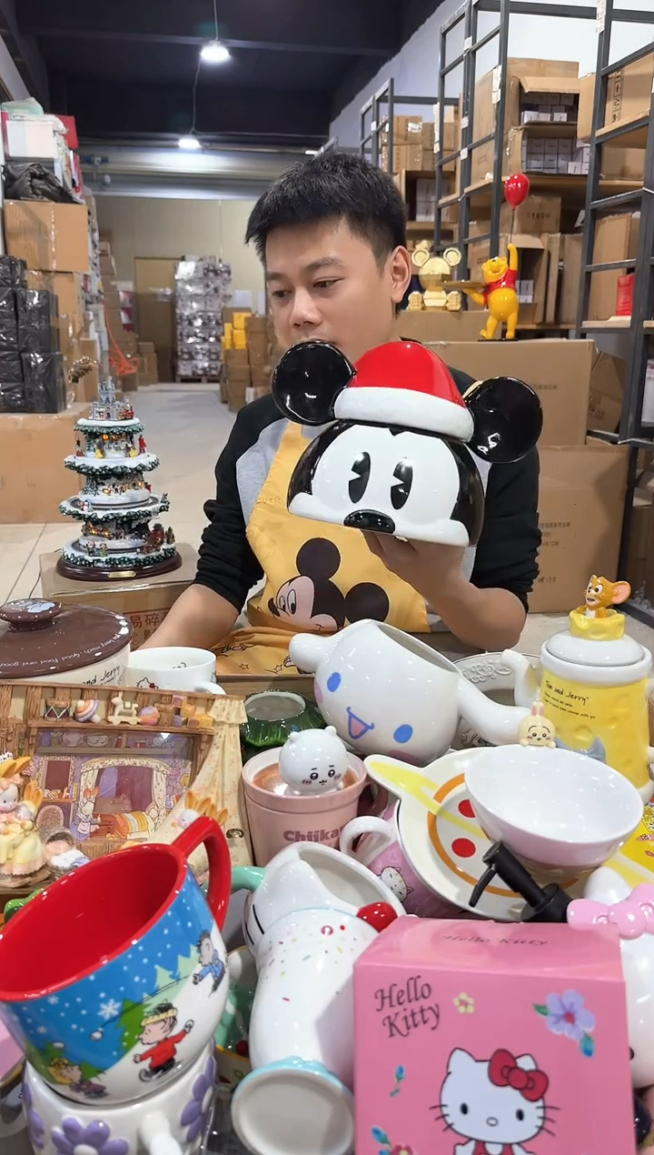 瓷片新款大号原盒米奇头罐