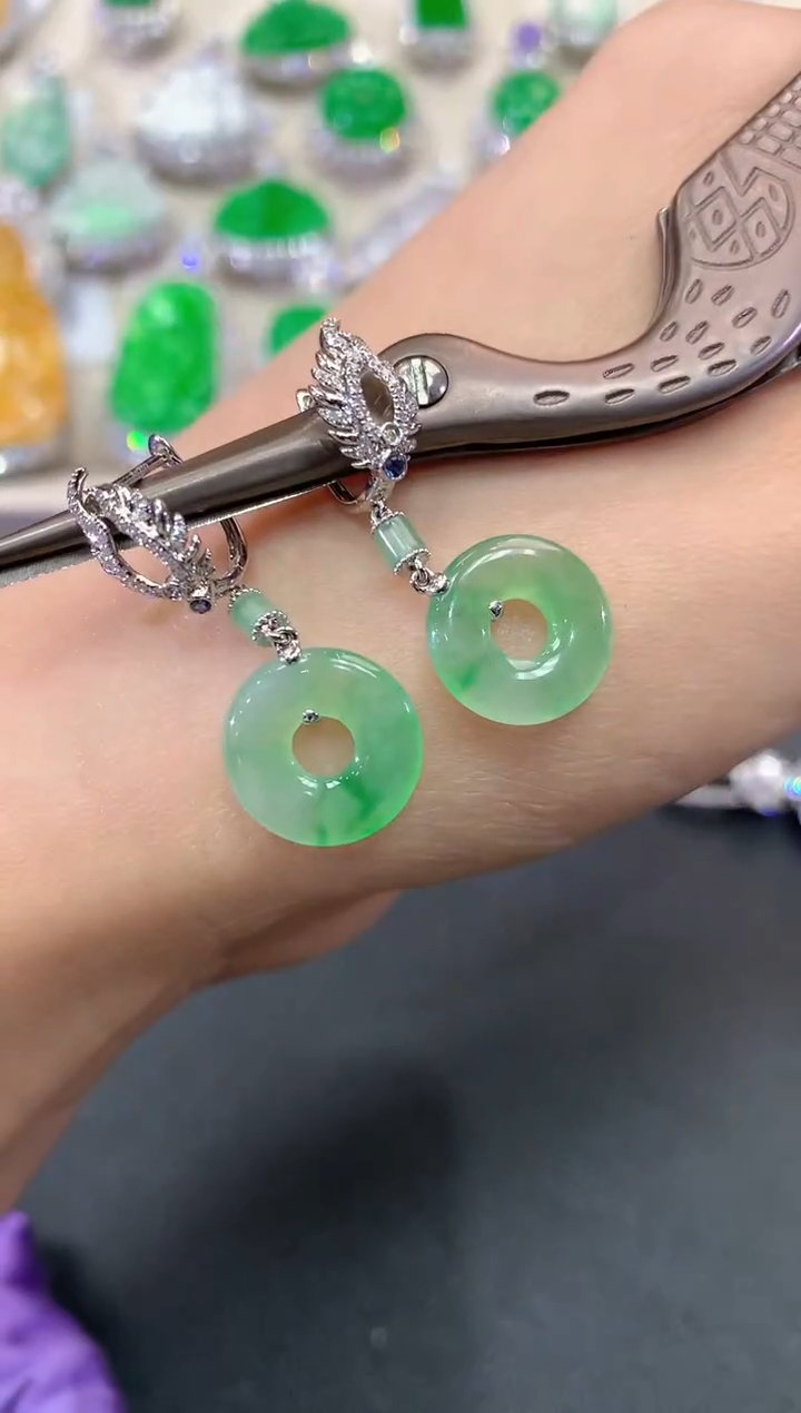 【闪购商品】翡翠耳饰18K金镶嵌q9