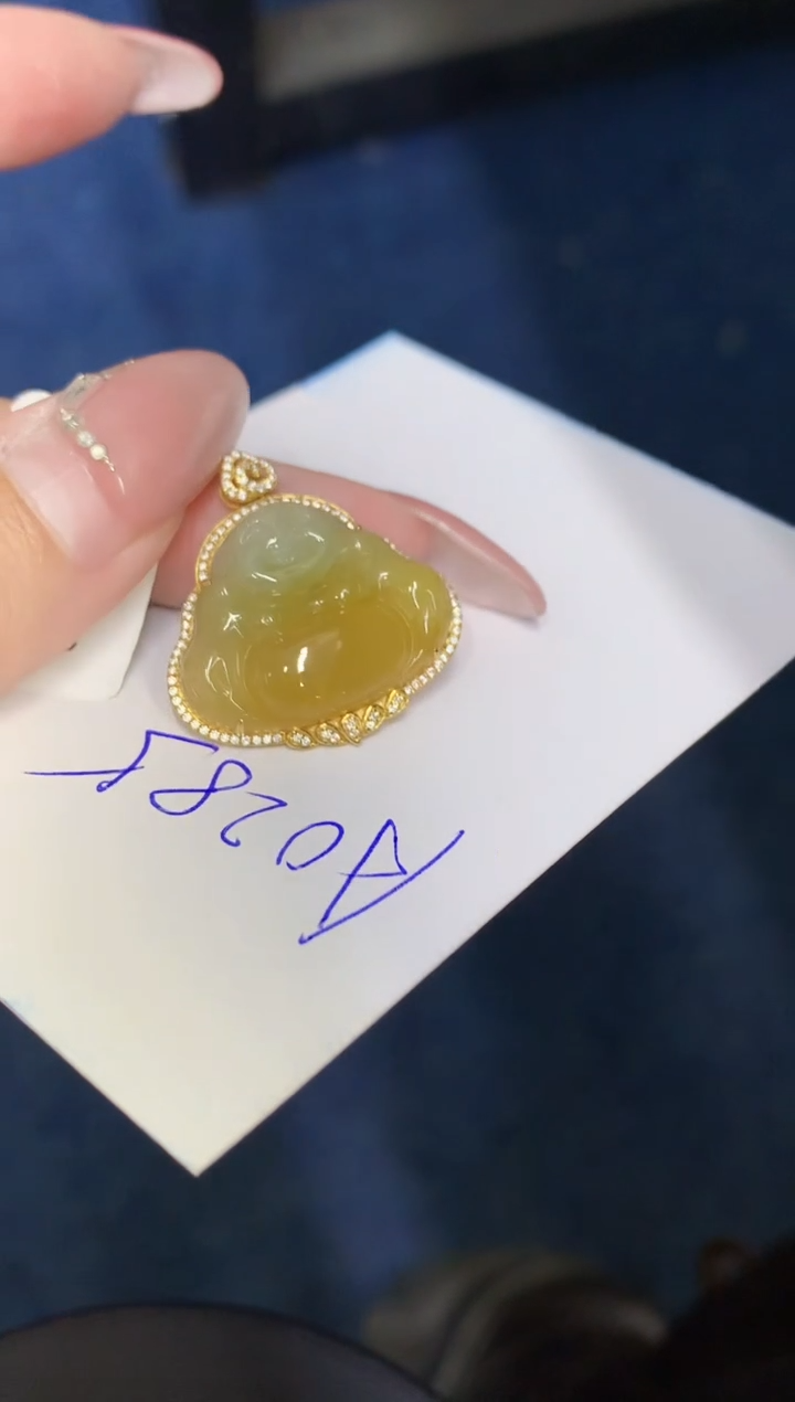 【闪购商品】翡翠颈饰18K金镶嵌00000000