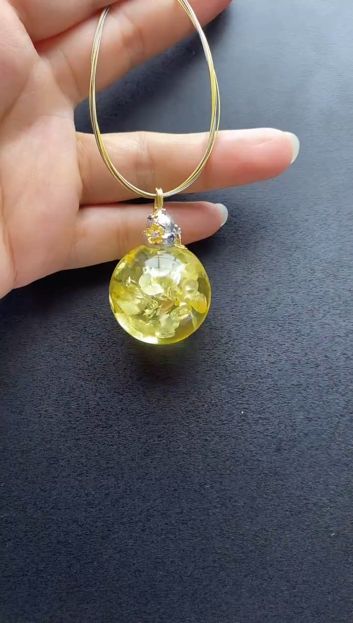 裸石琥珀未镶嵌吊坠