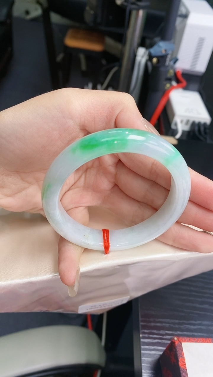 【闪购商品】翡翠手镯未镶嵌