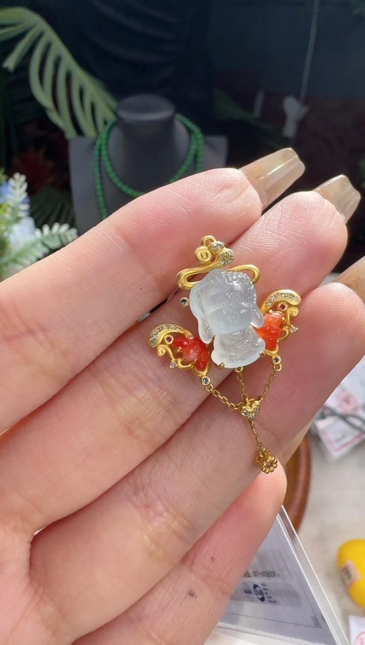 【闪购商品】翡翠颈饰18K金镶嵌吊坠