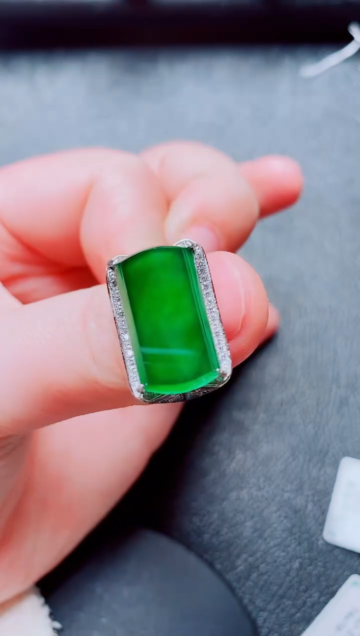 银S925镶嵌戒指翡翠1111