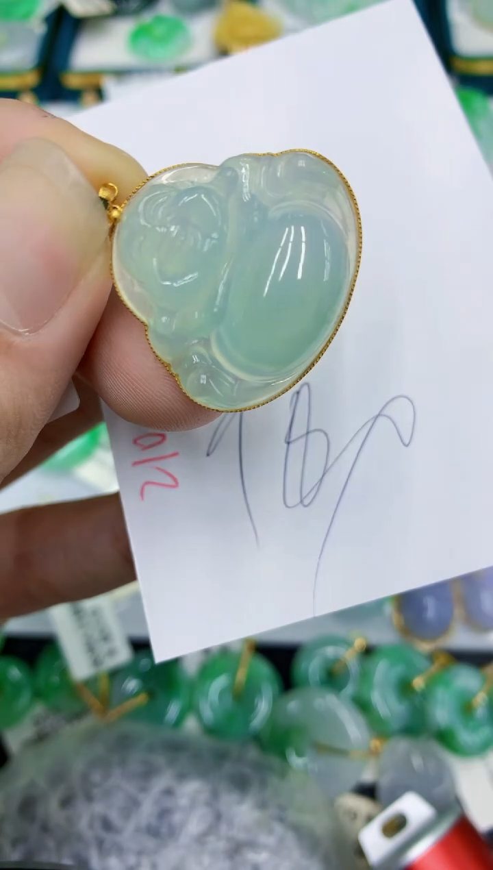 翡翠18K金镶嵌颈饰1111111111