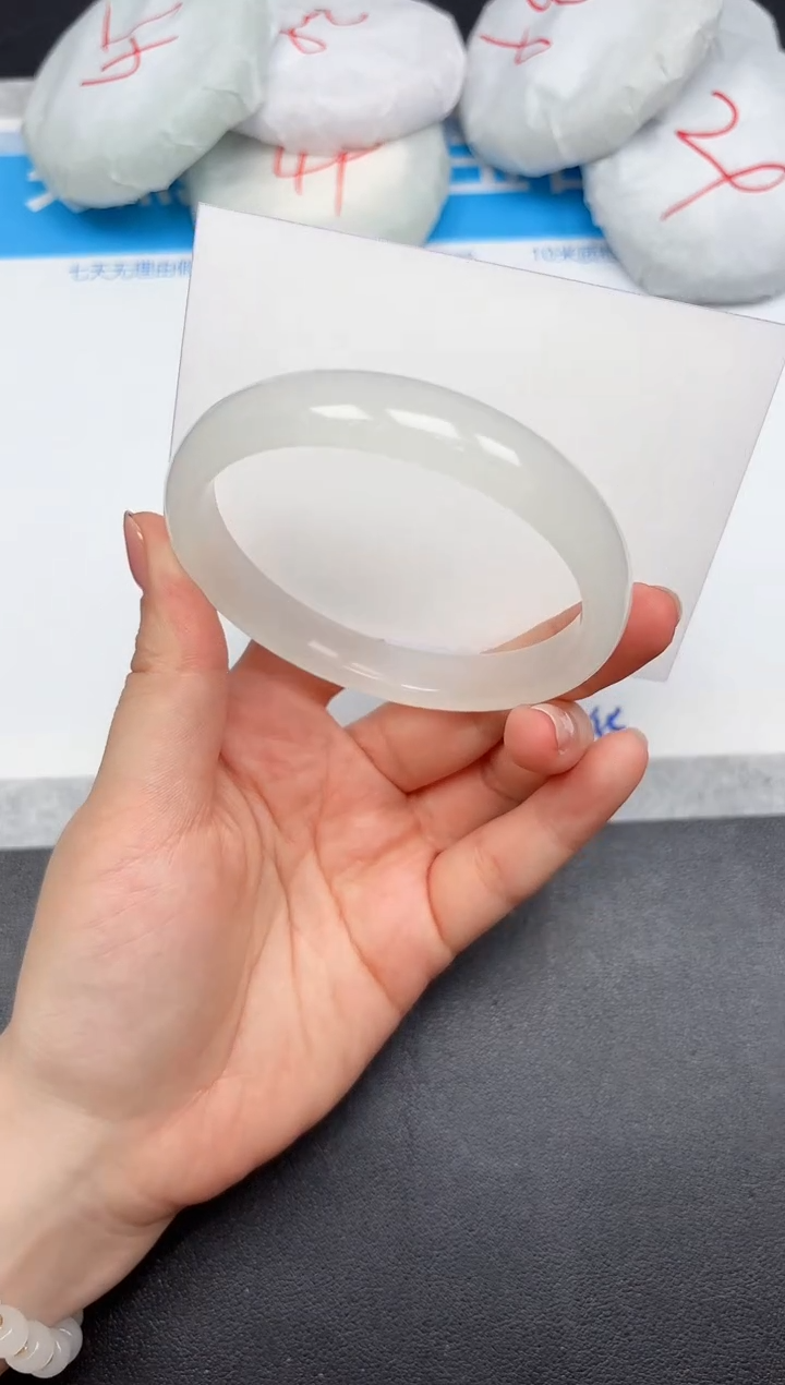 未镶嵌手镯石英质玉186-60