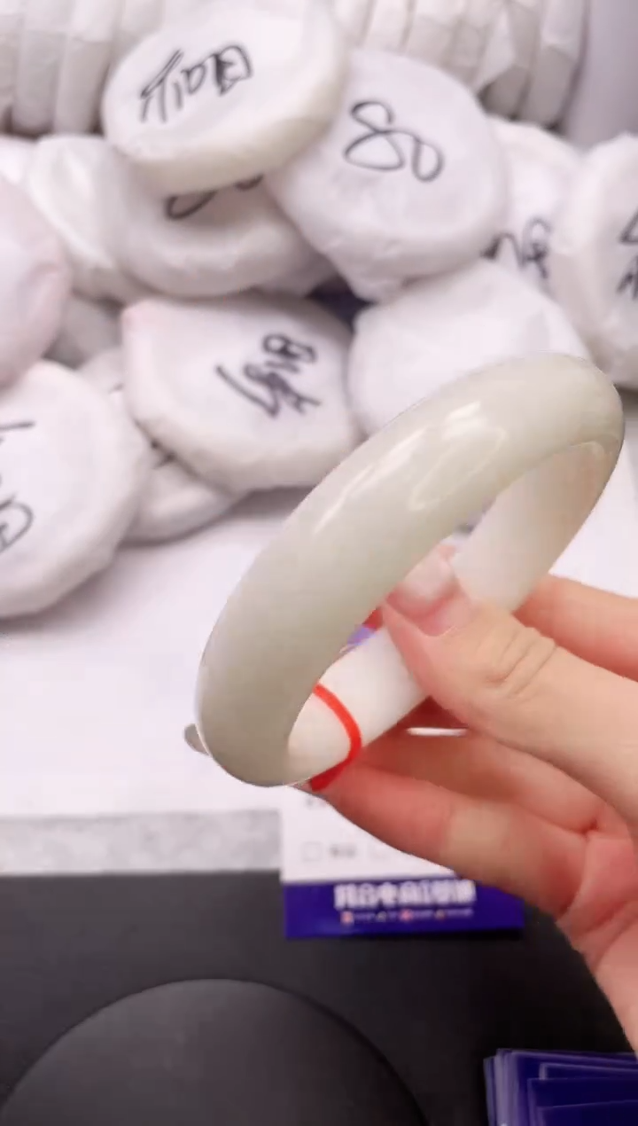 【闪购商品】和田玉手镯未镶嵌12K410-58