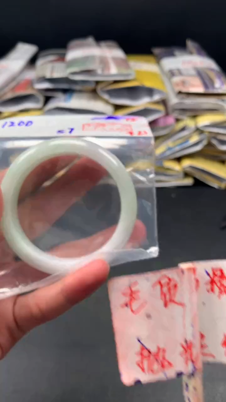 未镶嵌定制翡翠拍一发一  75