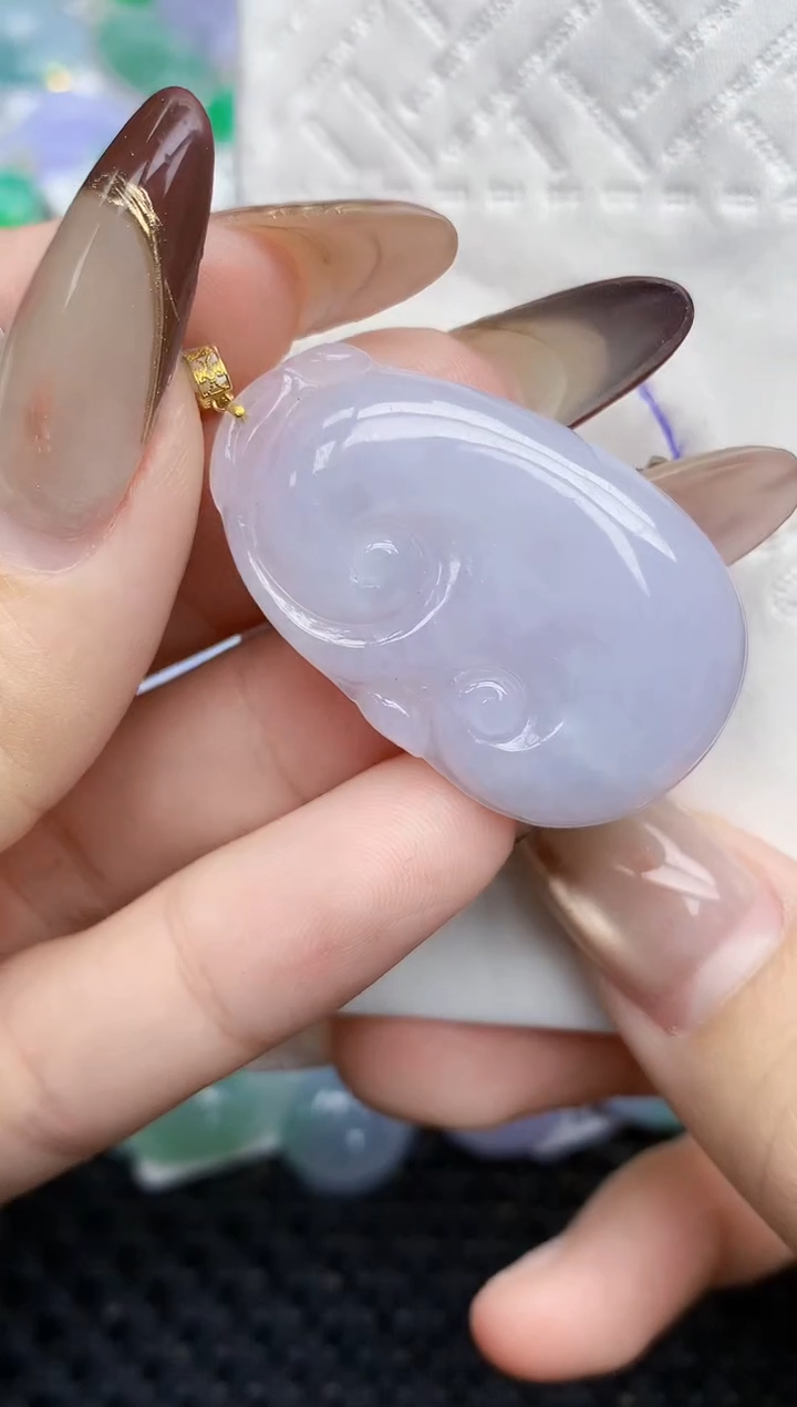 颈饰18K金镶嵌翡翠   天然翡翠A货  百元以上9米证书费自理