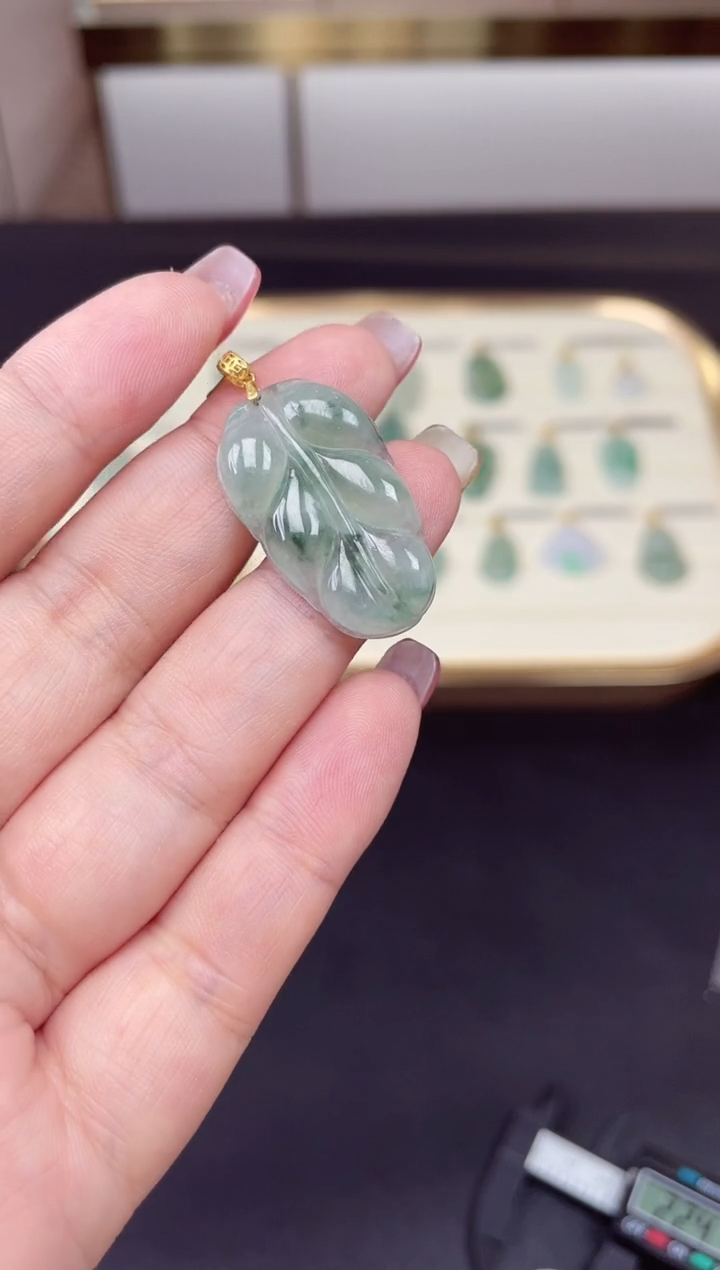 【闪购商品】翡翠挂件18K金镶嵌18K金扣叶子多人@@CMT