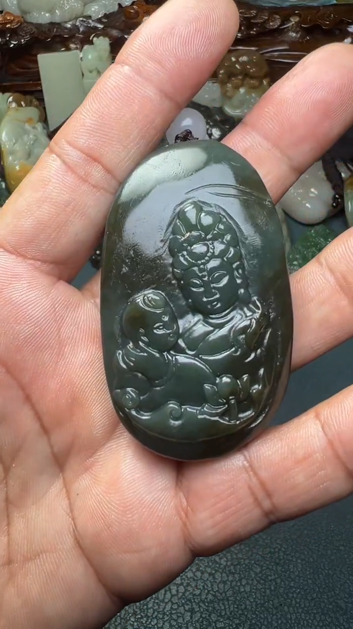 未镶嵌和田玉把件-