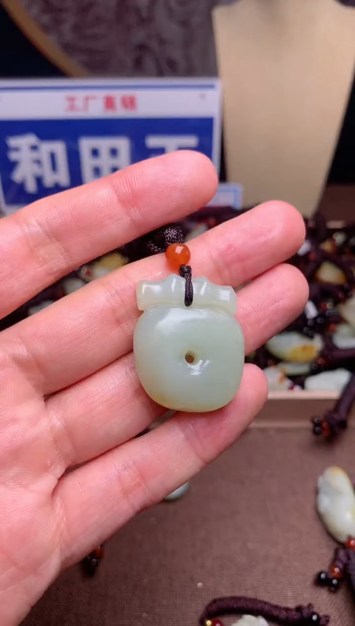 【闪购商品】和田玉颈饰未镶嵌1