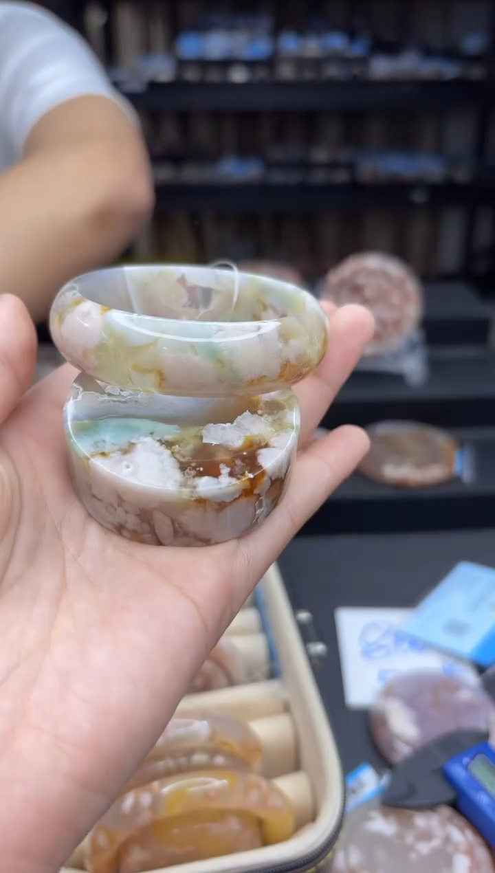 石英质玉未镶嵌手镯907（55圈赠送镯心）