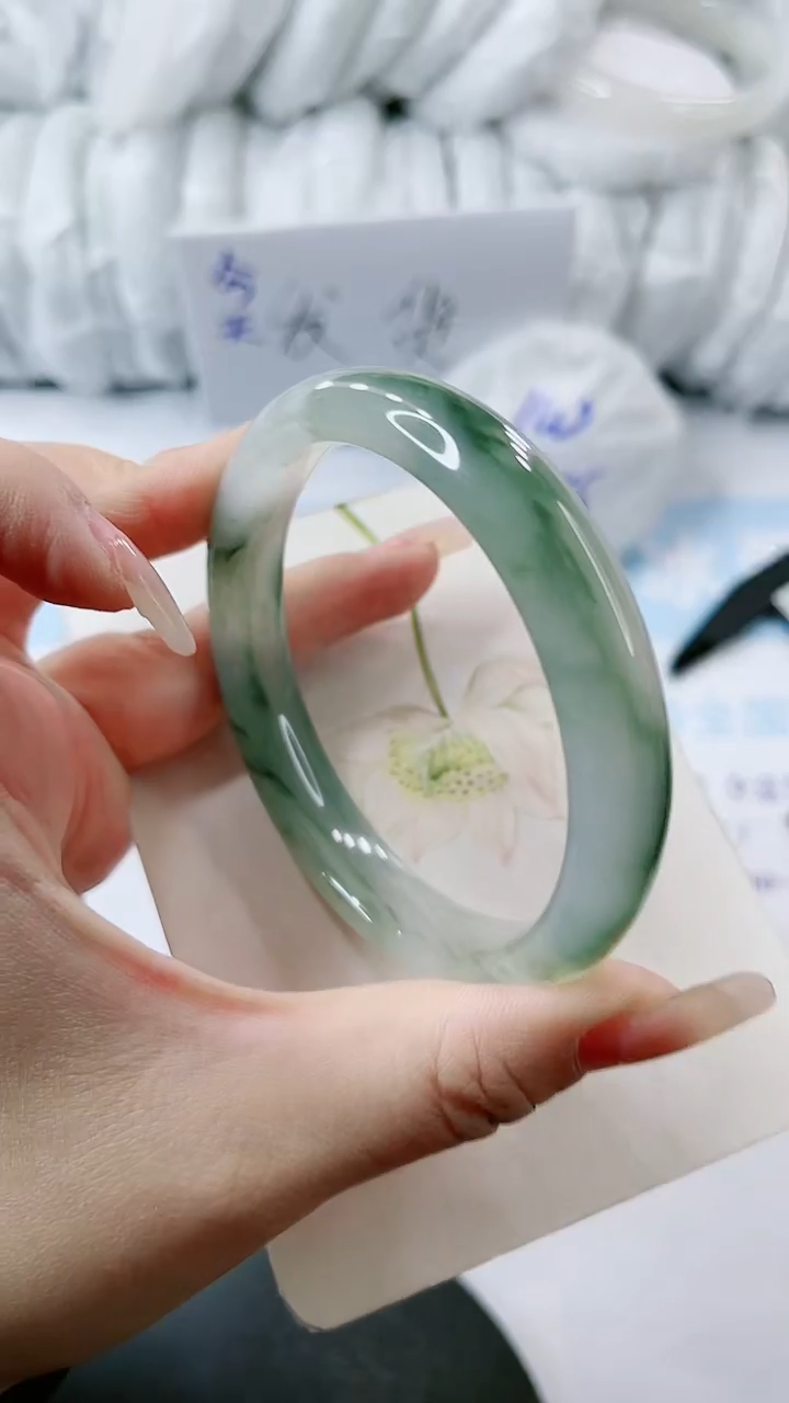 【闪购商品】石英质玉手镯未镶嵌多样性发货L106