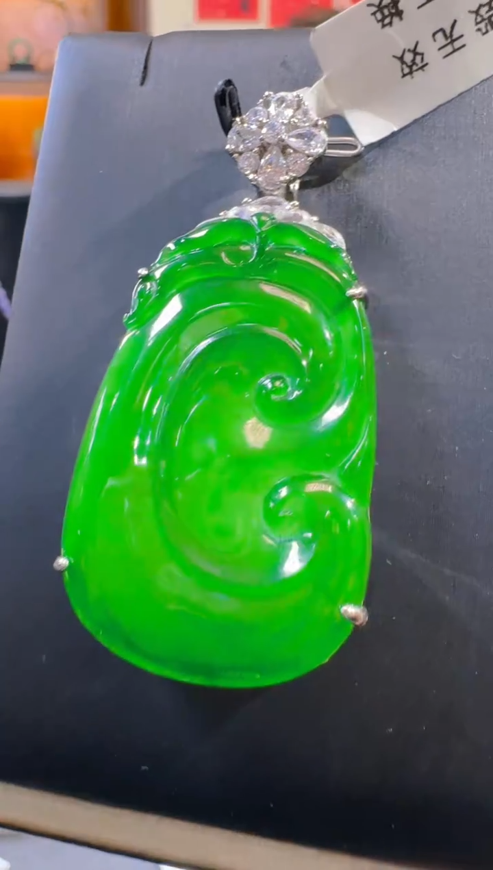 吊坠(赠链)银S925镶嵌翡翠天然A货翡翠