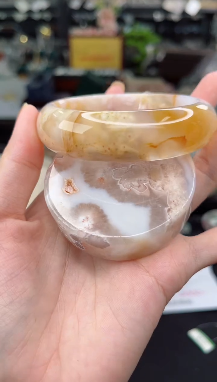 【闪购商品】石英质玉手镯未镶嵌59圈口（赠品镯心）34262224