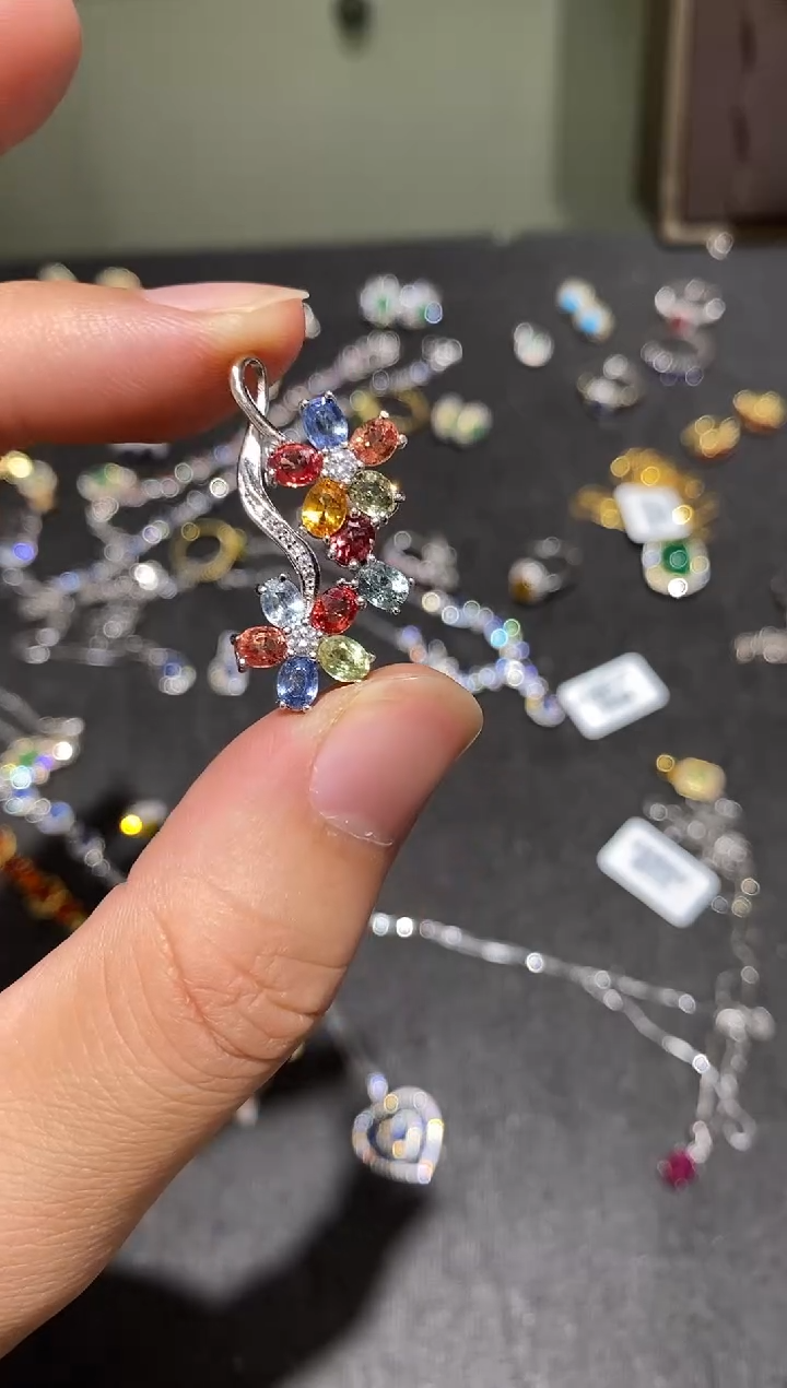 颈饰蓝宝石银S925镶嵌吊坠