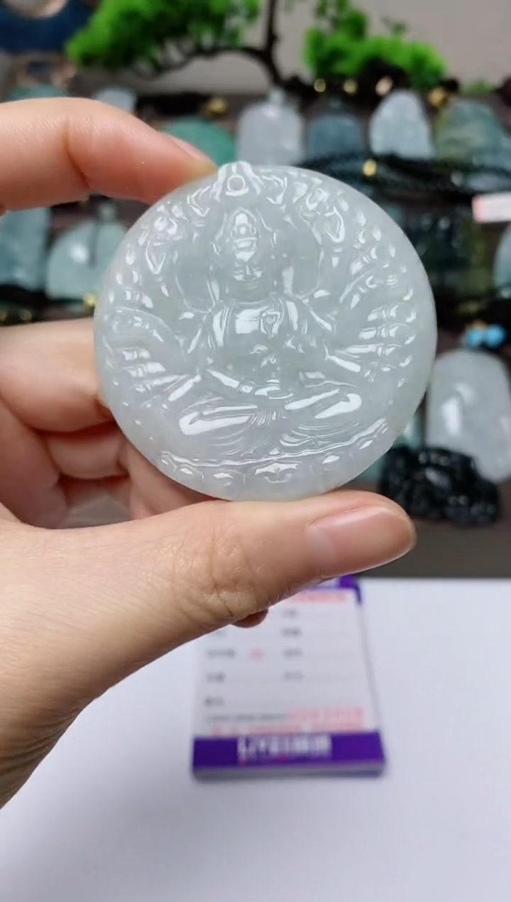 翡翠未镶嵌颈饰