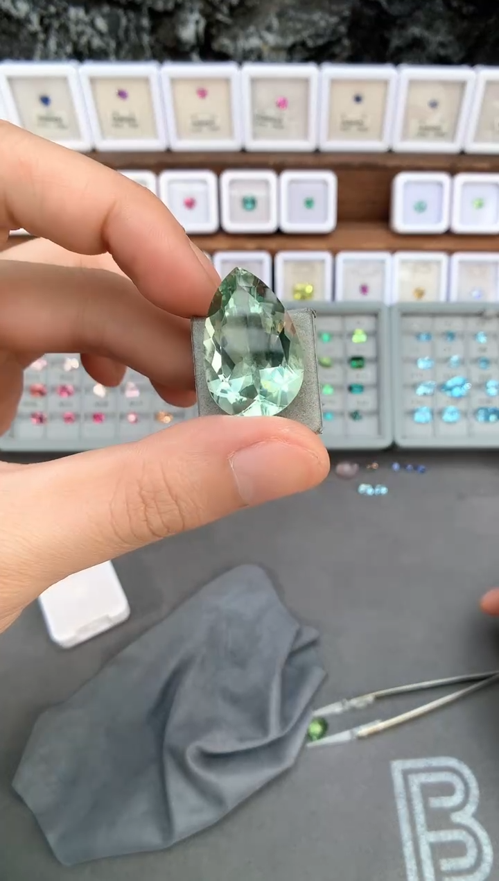 【闪购商品】定制水晶裸石未镶嵌35.7ct