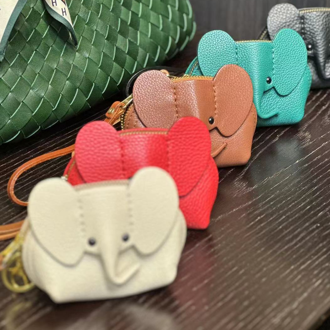 【 小梁师傅 】头层牛皮 卡通可爱小包  卡包大象零钱包 