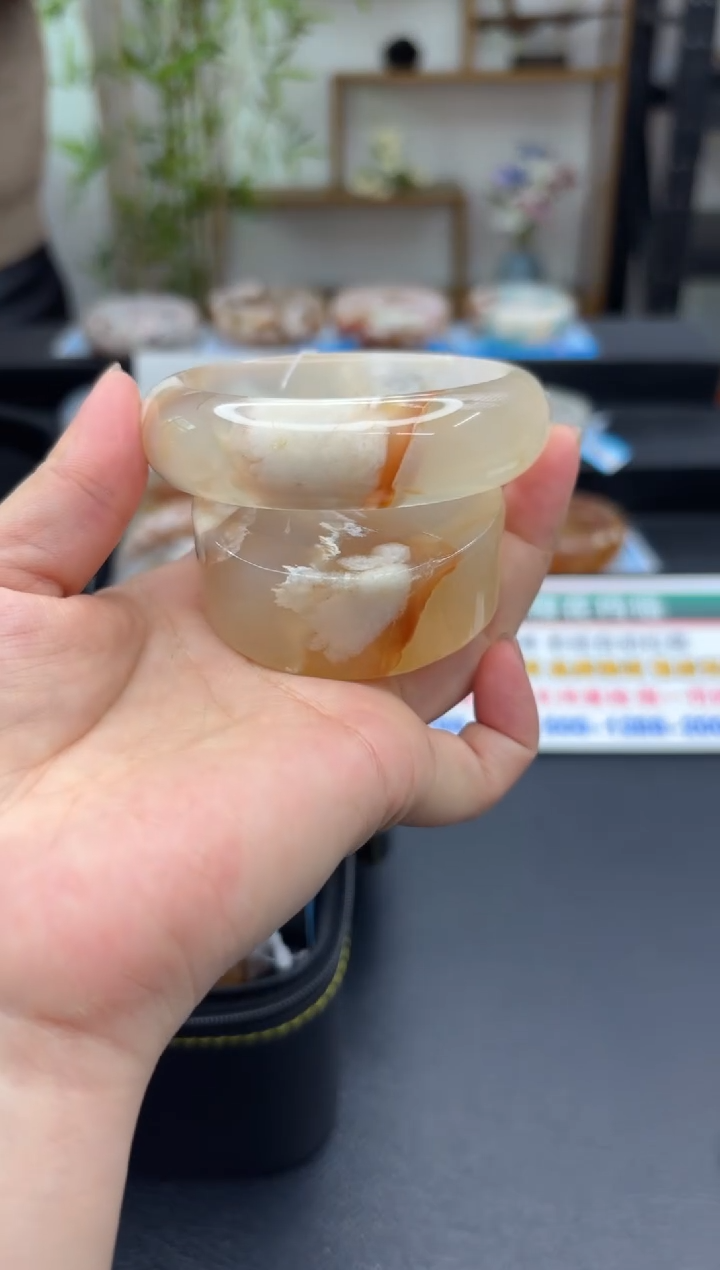 【闪购商品】石英质玉手镯未镶嵌C78(57圈赠送镯心)