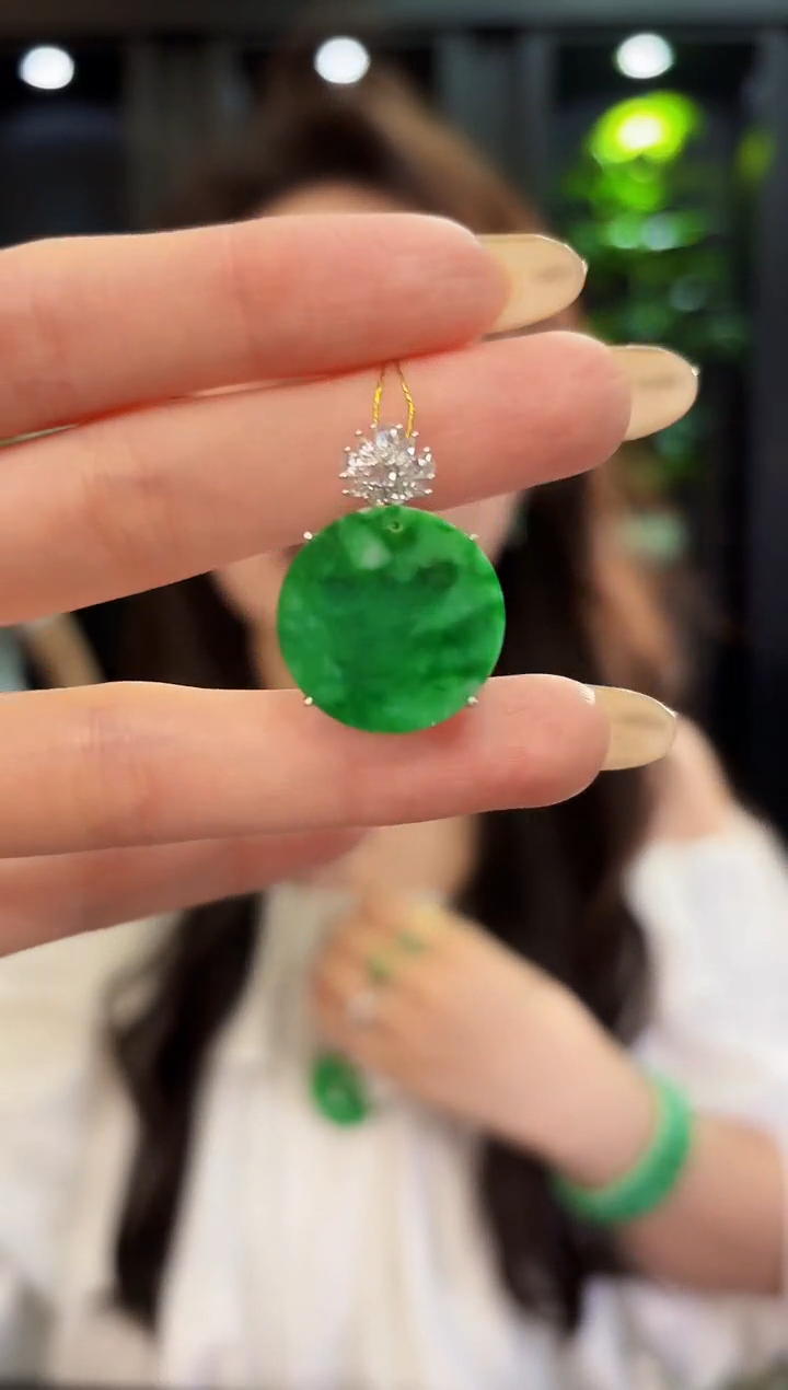 翡翠未镶嵌颈饰缅料A货/多样性发货/一件