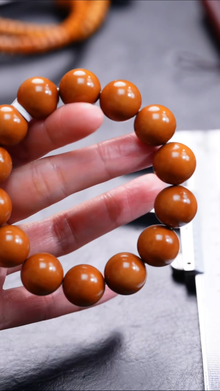 【闪购商品】橄榄核吊坠橄榄核