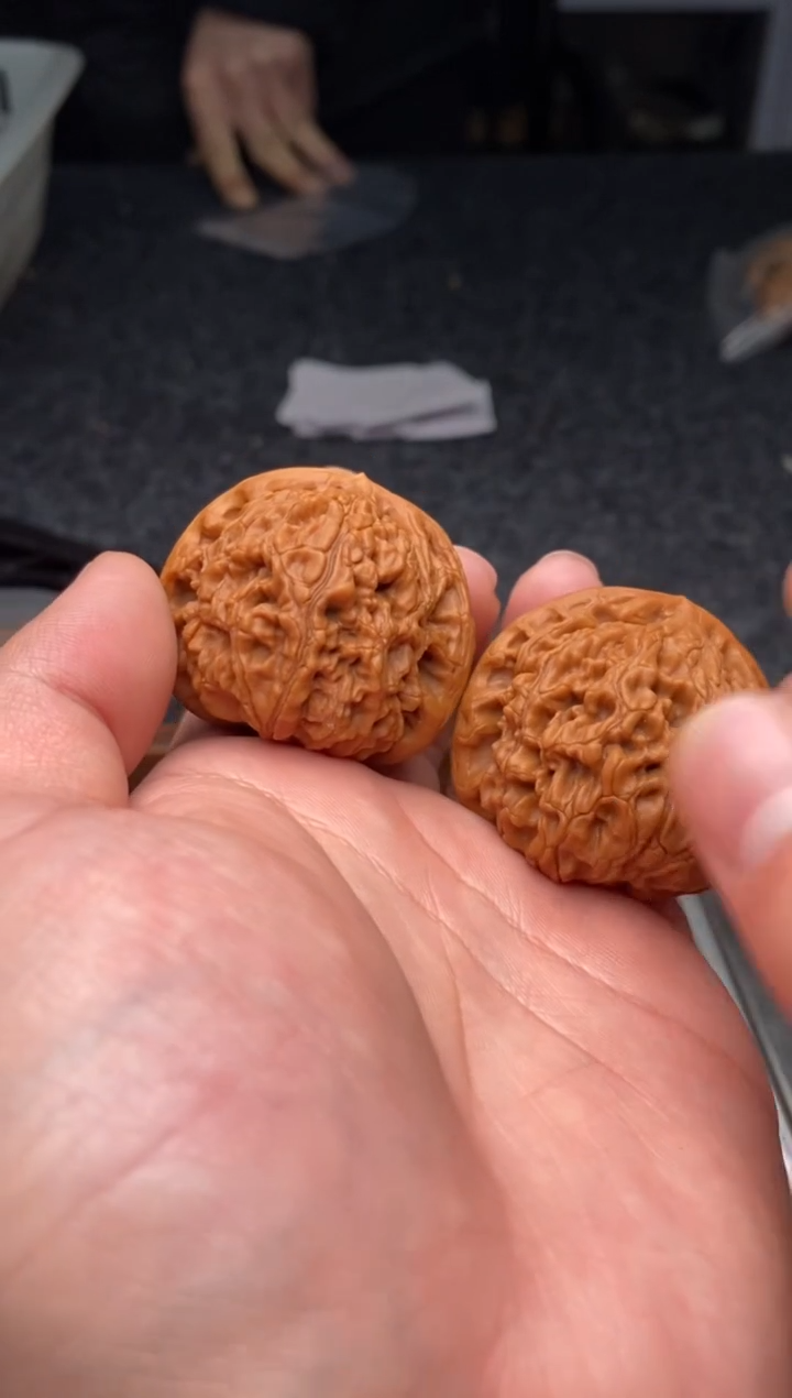 【闪购商品】文玩核桃把件G151号41尺水龙纹