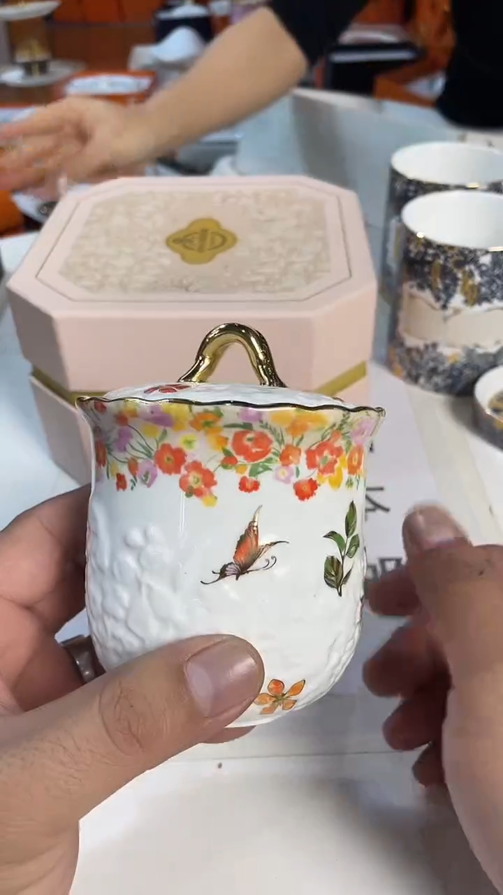 杯鸿辉家品牌瓷器，京东包邮！