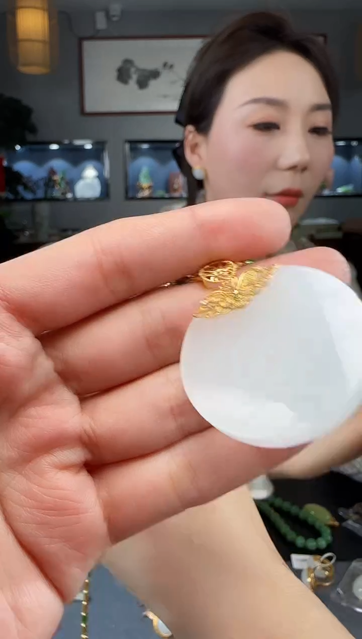 【闪购商品】和田玉吊坠(不含链)18K金镶嵌1