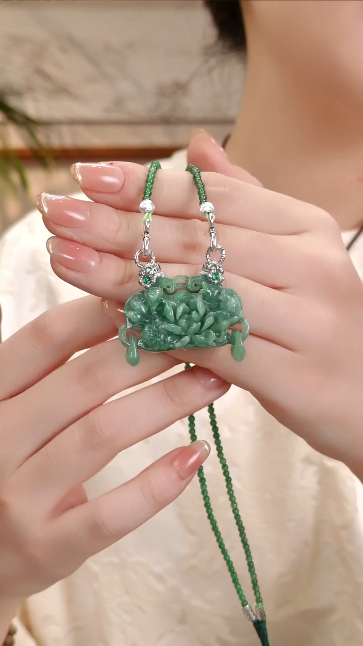 颈饰未镶嵌翡翠国风